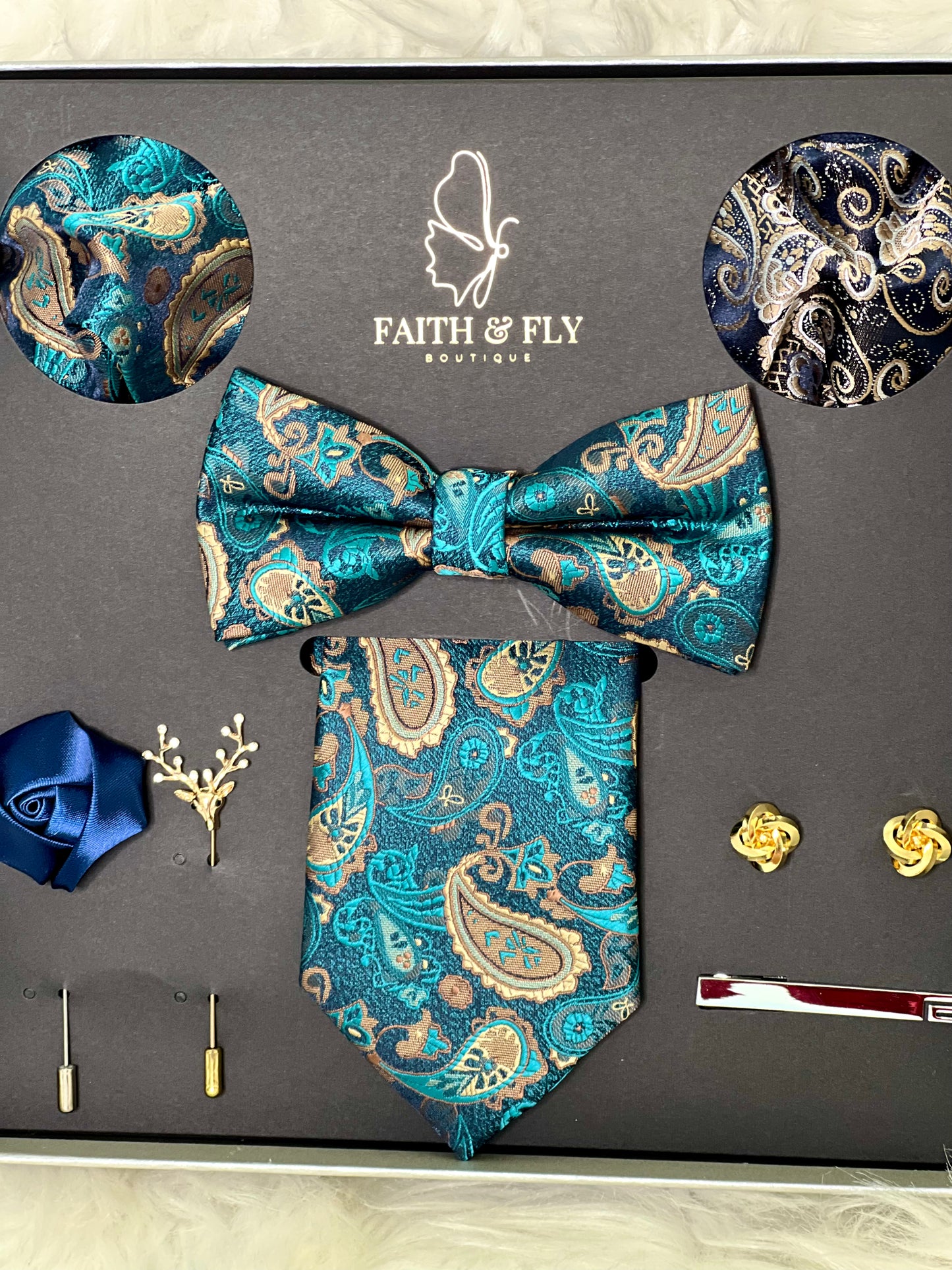 The Leader Of The Pack Tie Set