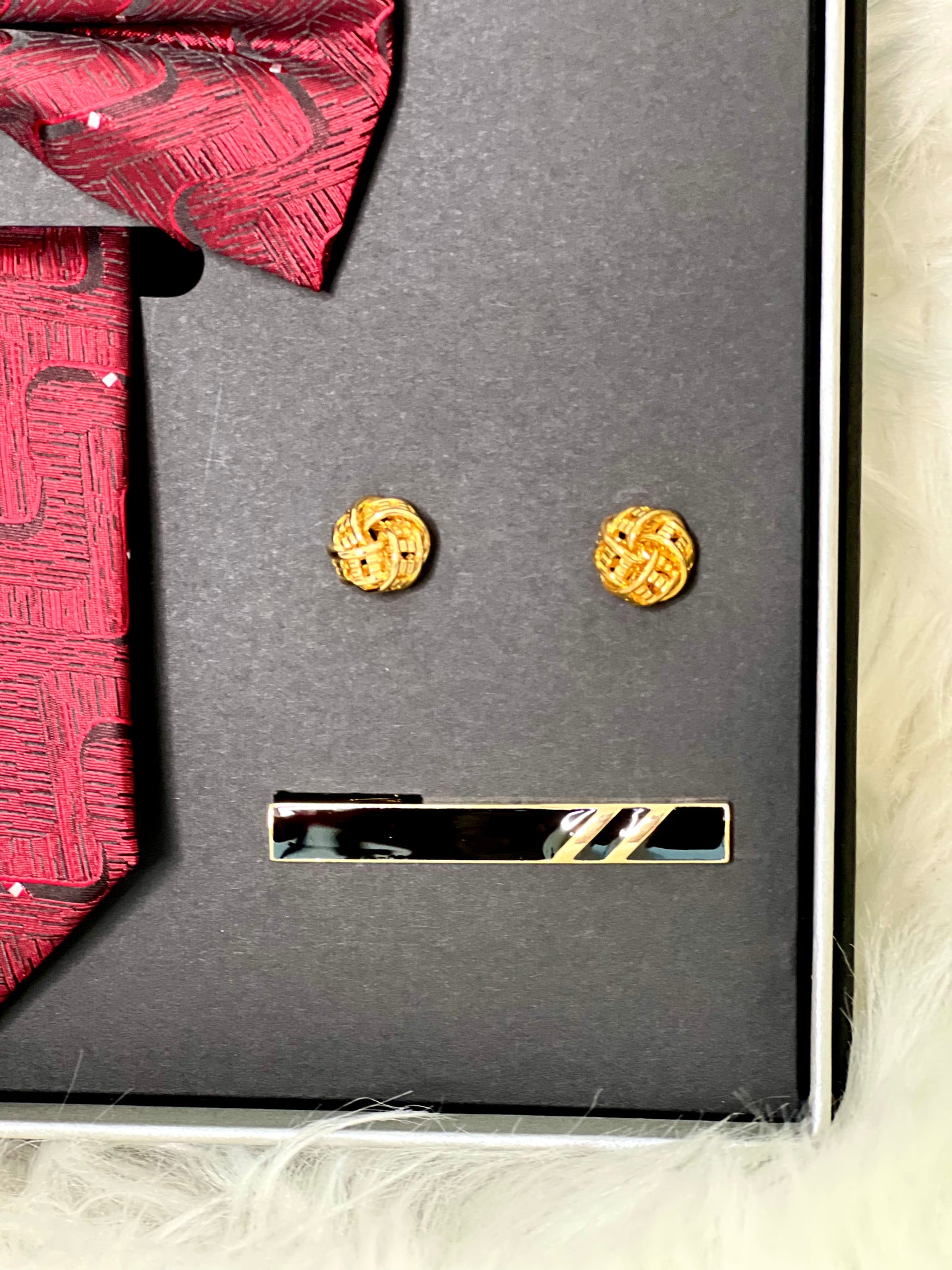 Regal Red Tie Set