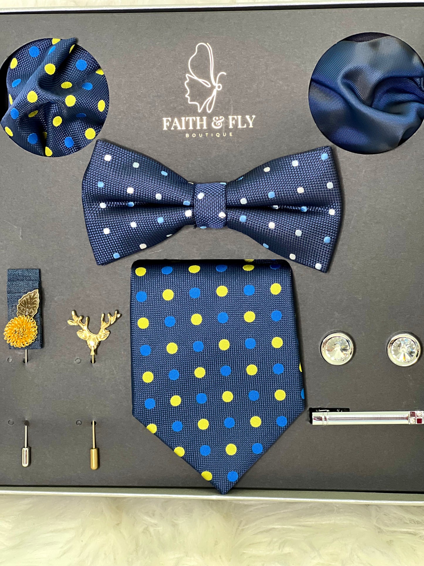 Let's Step Out Tie Set