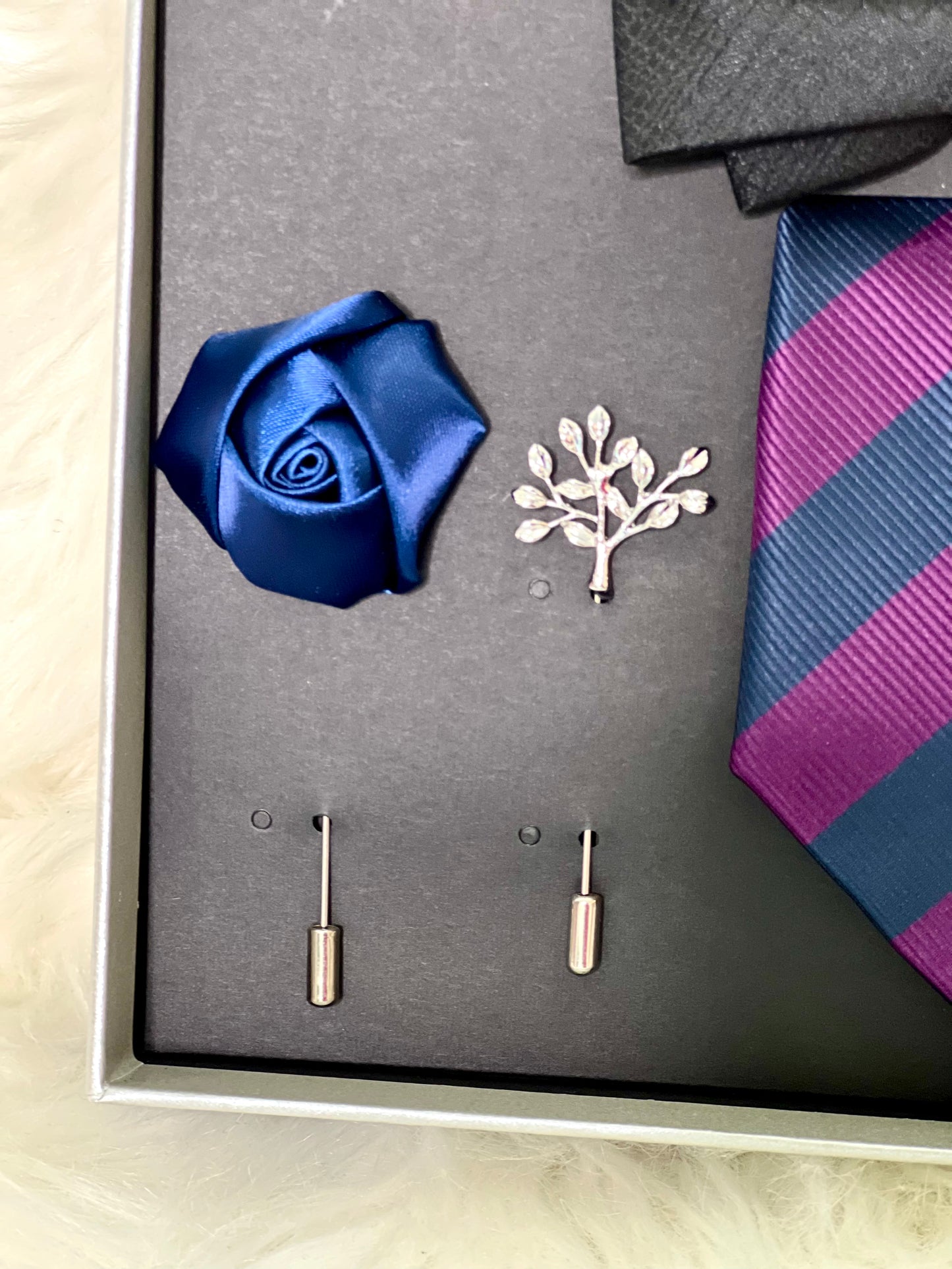 Royalty King Tie Set