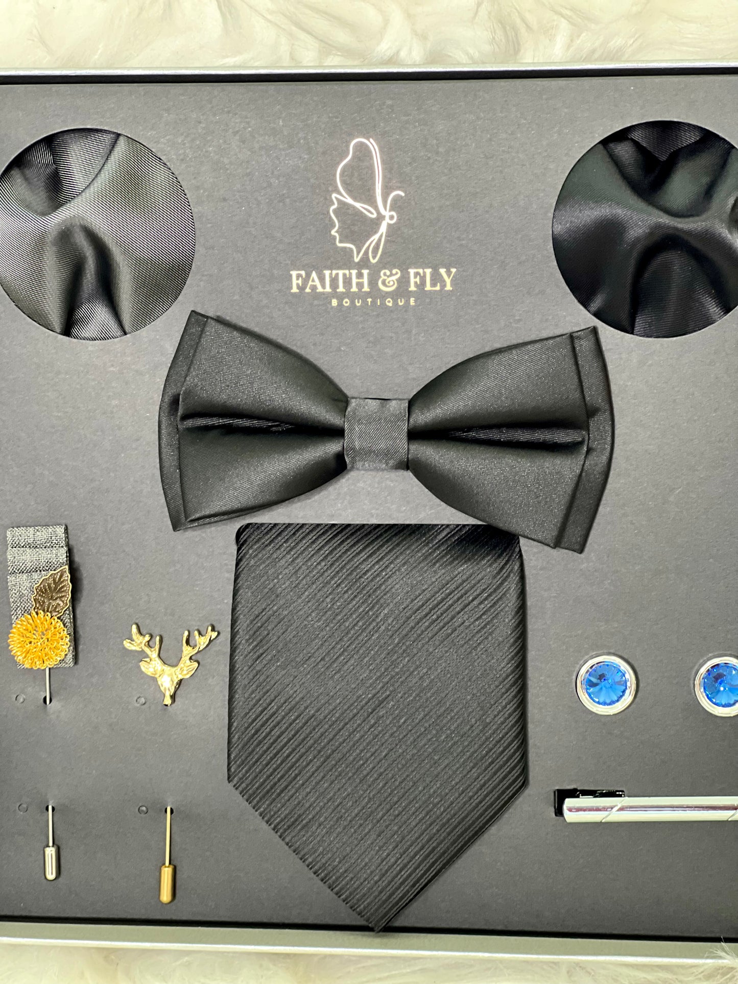 The Timeless Tie Set