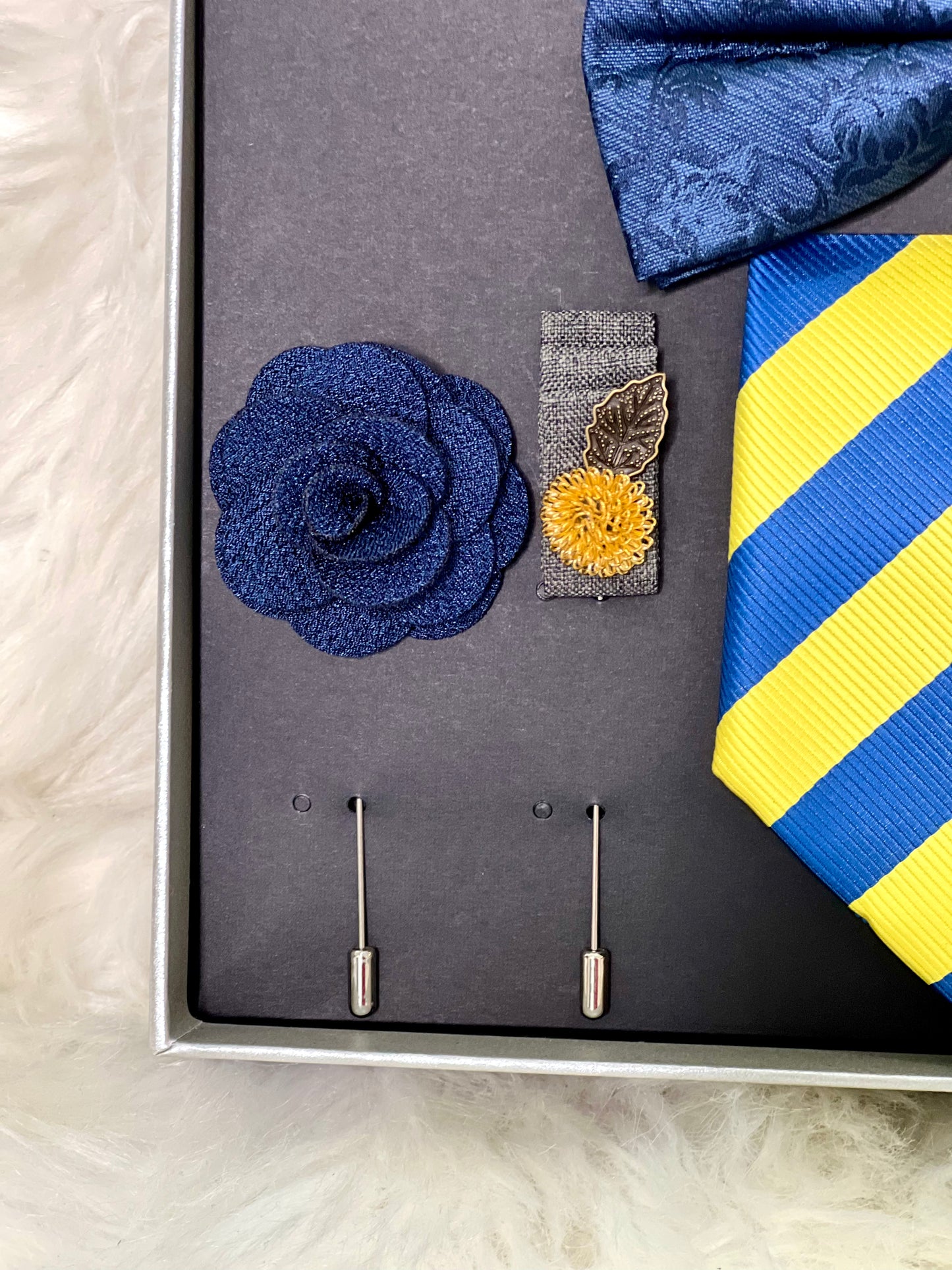 Bold and Dapper Tie Set