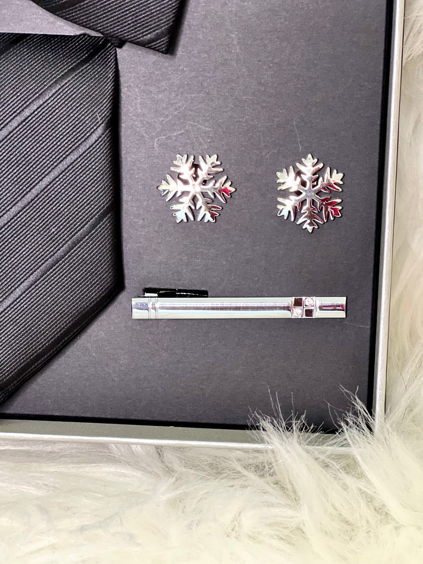 The Classic King Tie Set