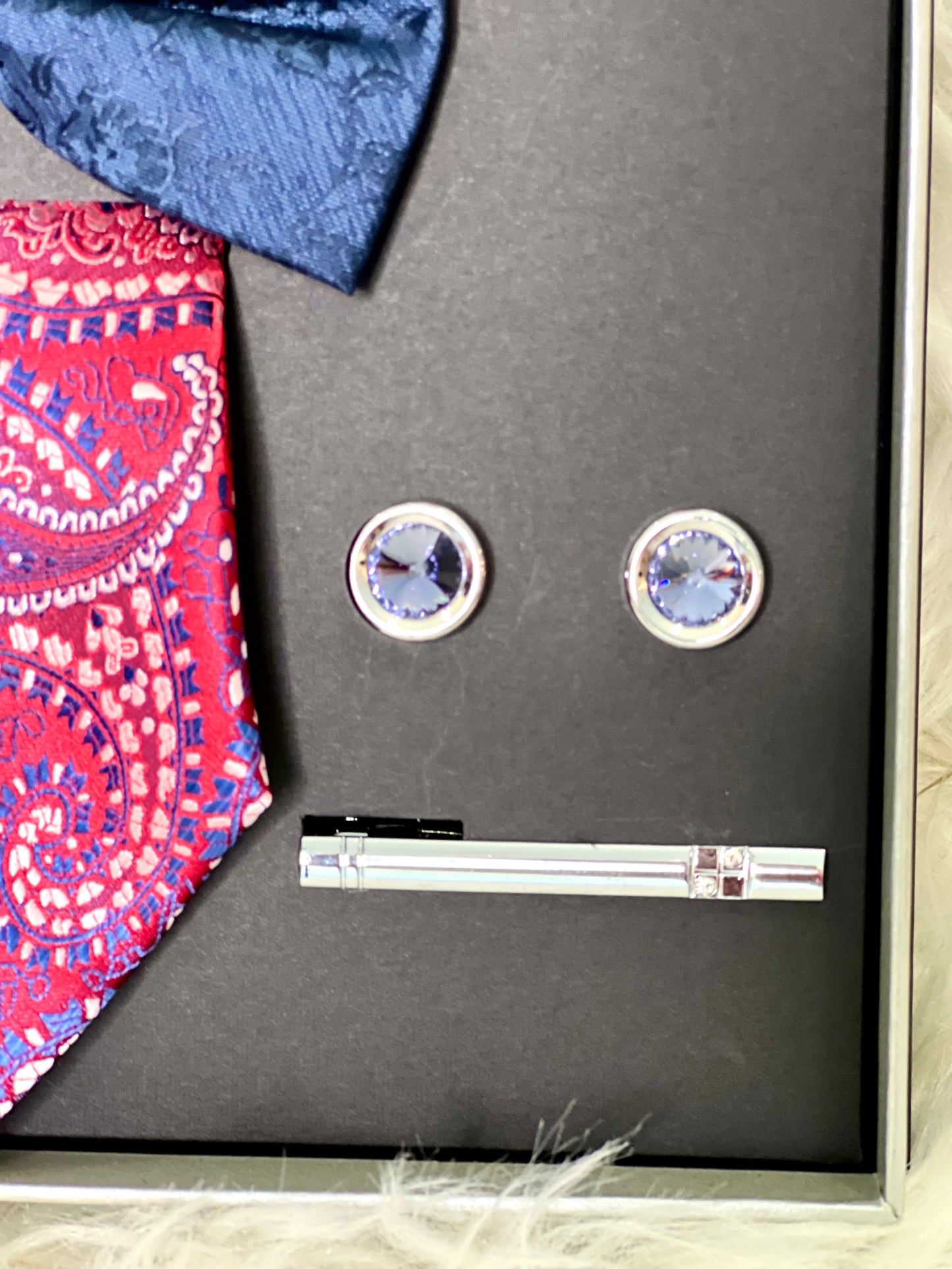 Colors Of Confidence Tie Set