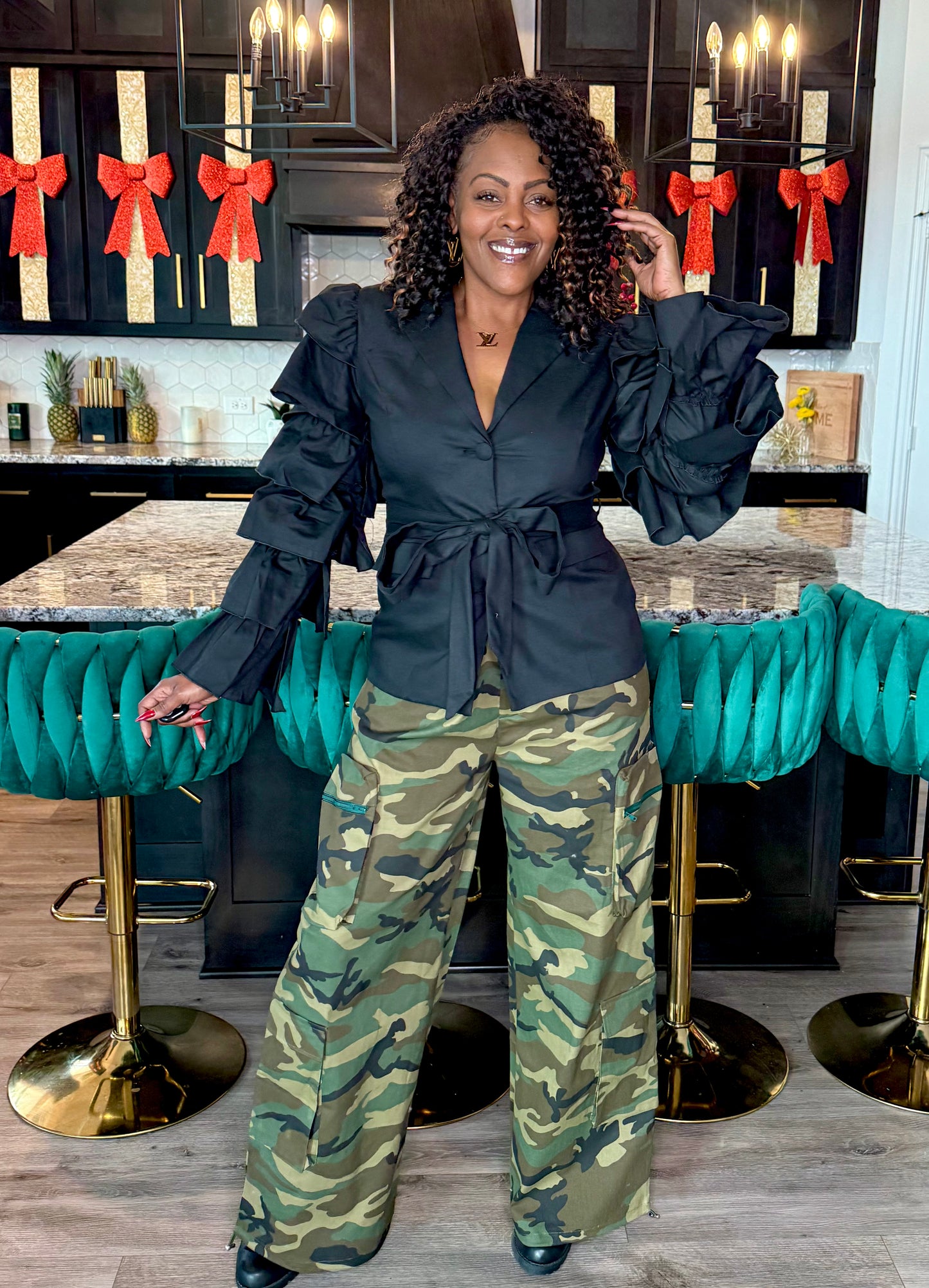 Step Into The Room Black